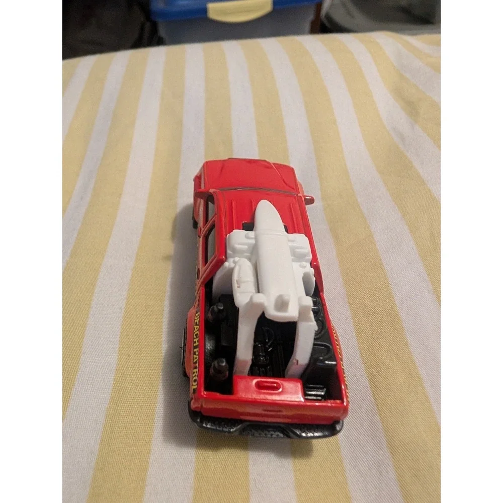 Matchbox 2014 Toyota Tacoma Lifeguard Red Heroic Rescue 1:64 Diecast Truck #105